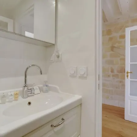 549 Saint Honore Superb In Apartment *